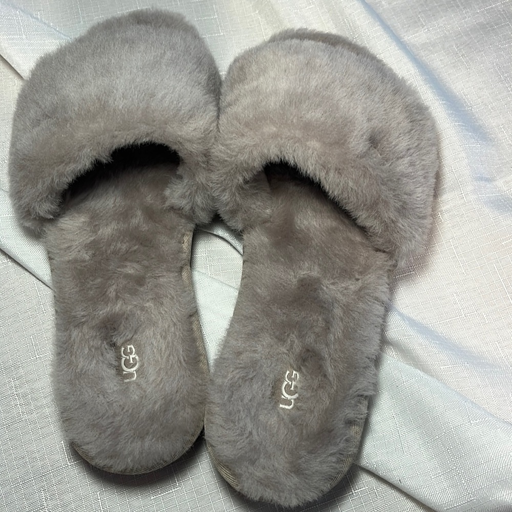 Ugg Cozetta faux fur gray slippers 7
